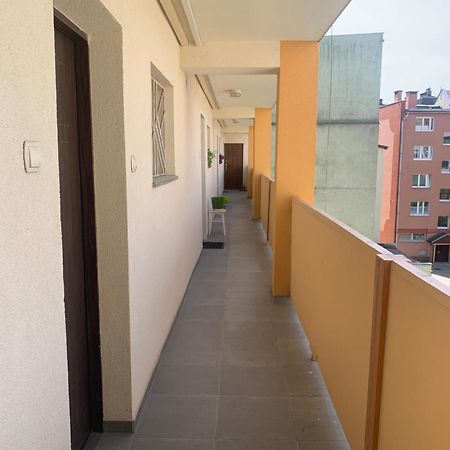 Apartament Antrakt เยเลเนียกูรา ภายนอก รูปภาพ